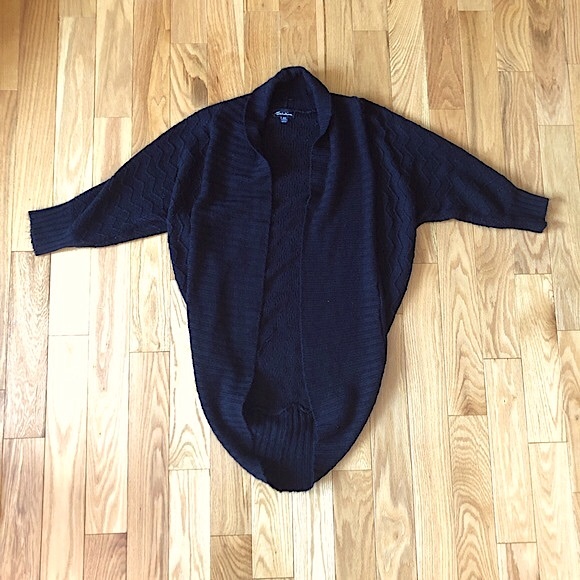 Seductions Cocoon Knit Sweater - Picture 2 of 12